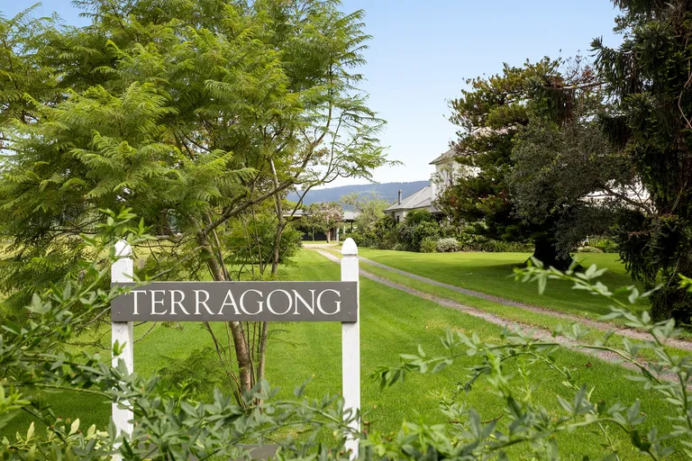 The green approach to Terragong